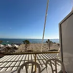 Отель La Playa - Seaside Guest *